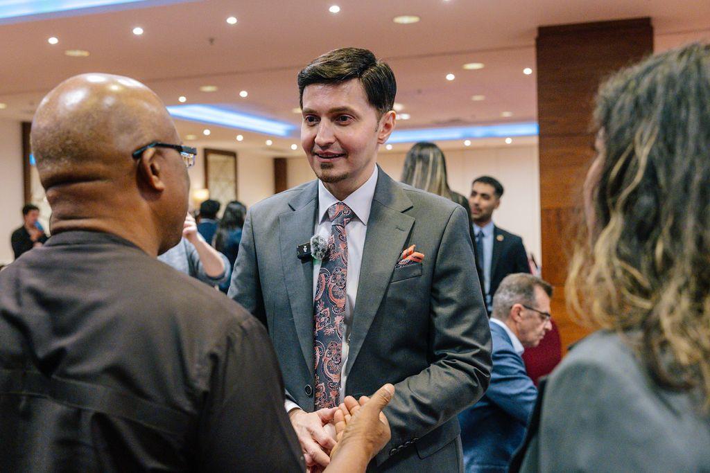 Global leadership networking at the summit