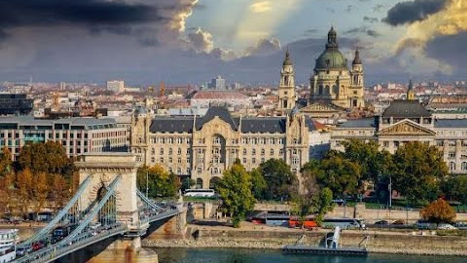 Budapest skyline with the Chain Bridge and St. Stephen's Basilica